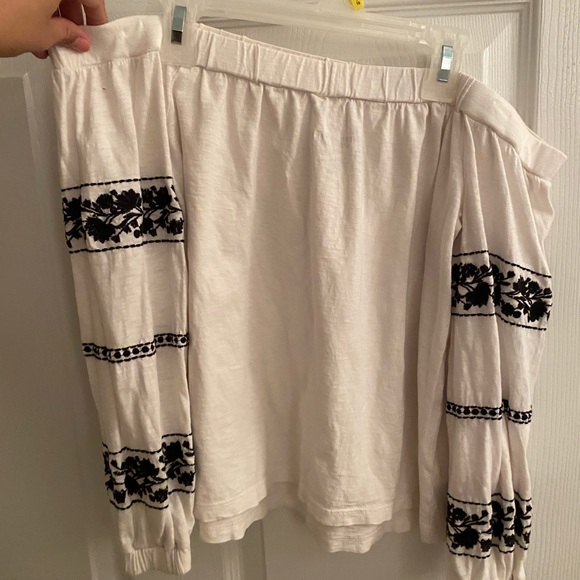 Top - Picture 3 of 4